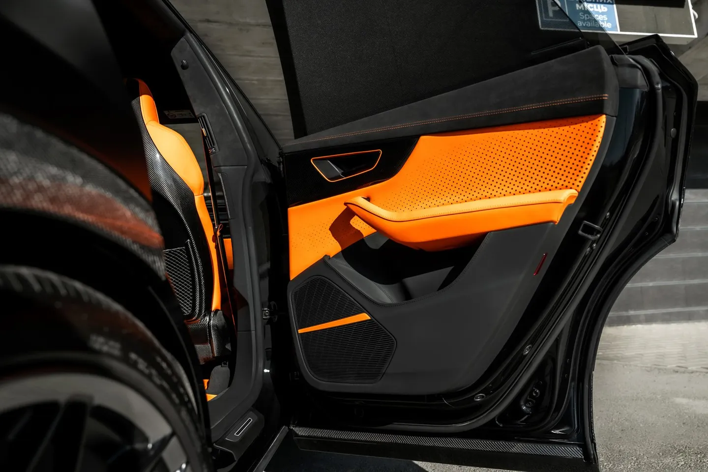 Audi RSQ8 / Фото 64