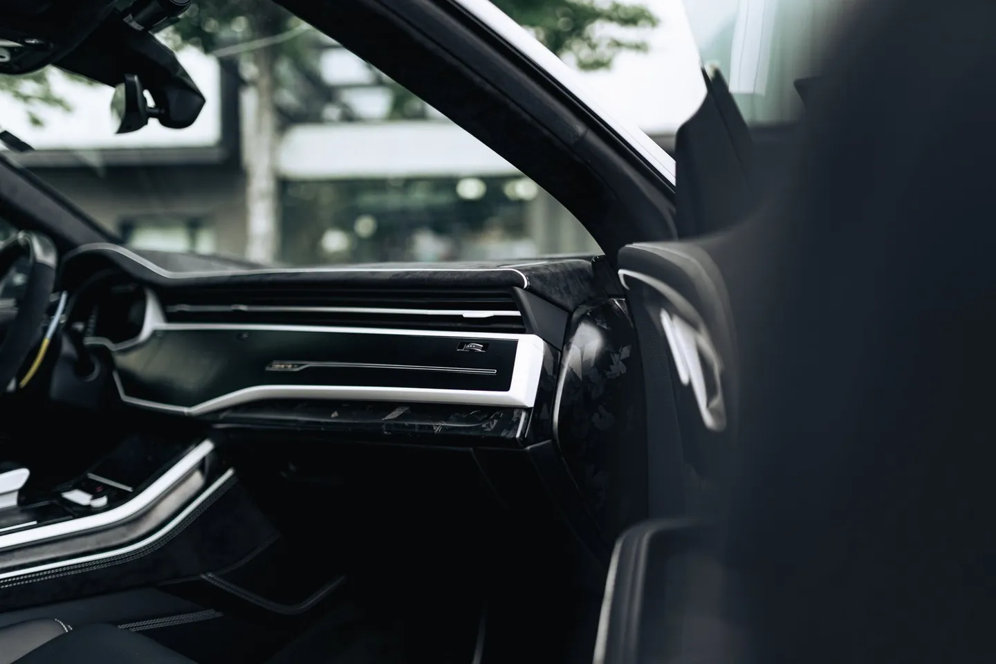Audi RSQ8 / Фото 27