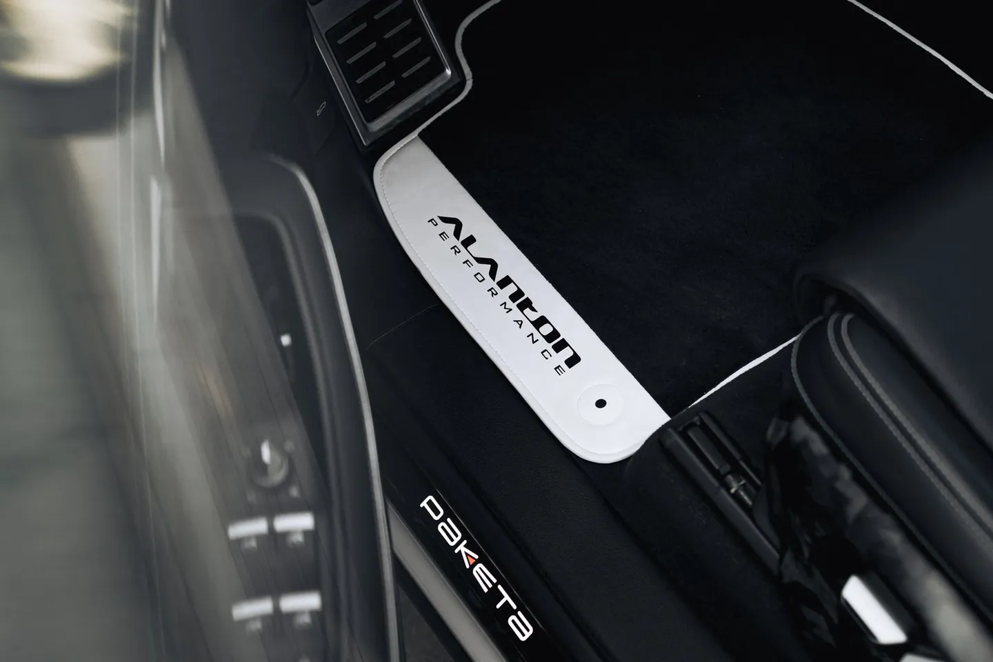 Audi RSQ8 / Фото 11