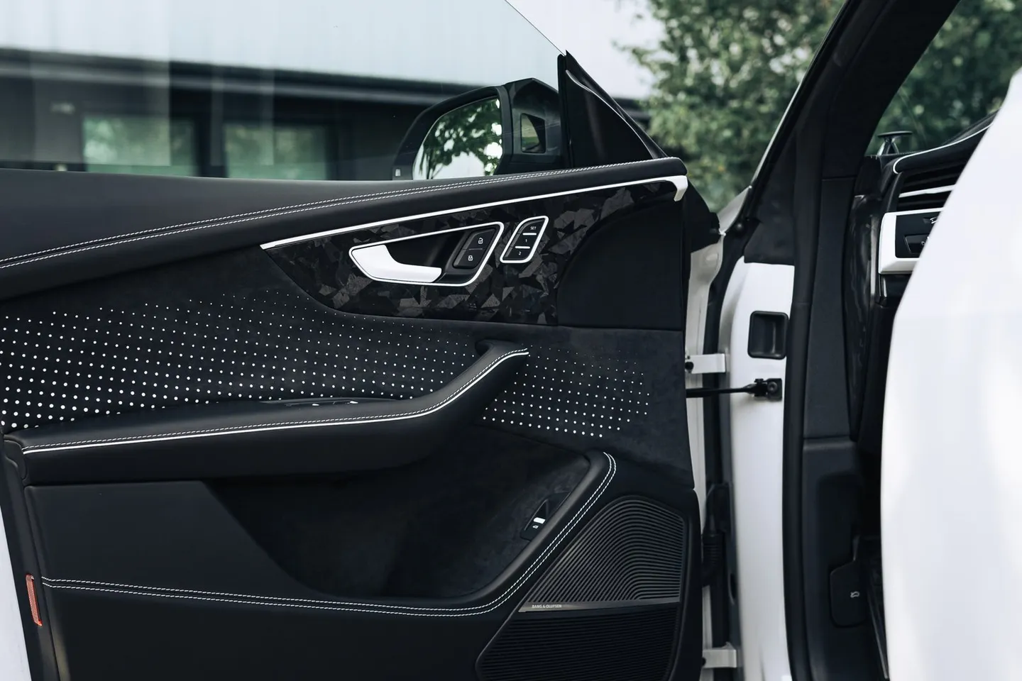 Audi RSQ8 / Фото 64