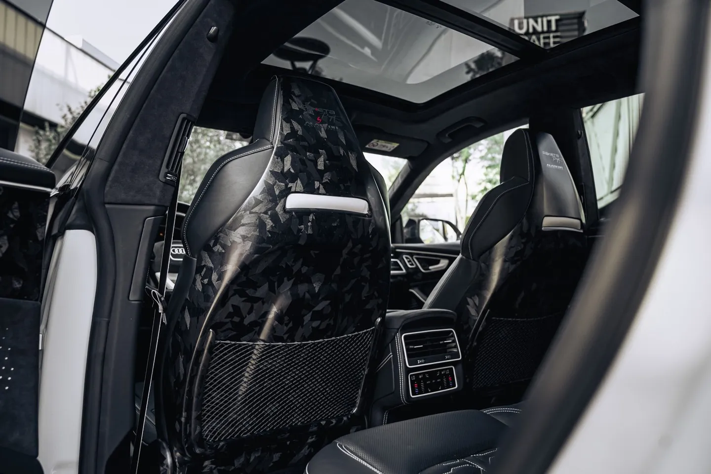 Audi RSQ8 / Фото 102