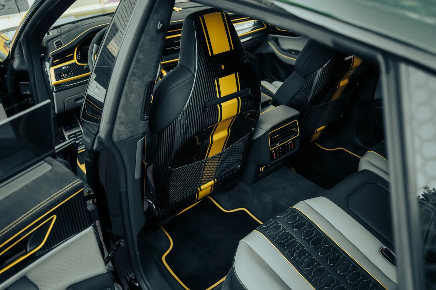 Audi RSQ8 «Bestia» / Фото 38
