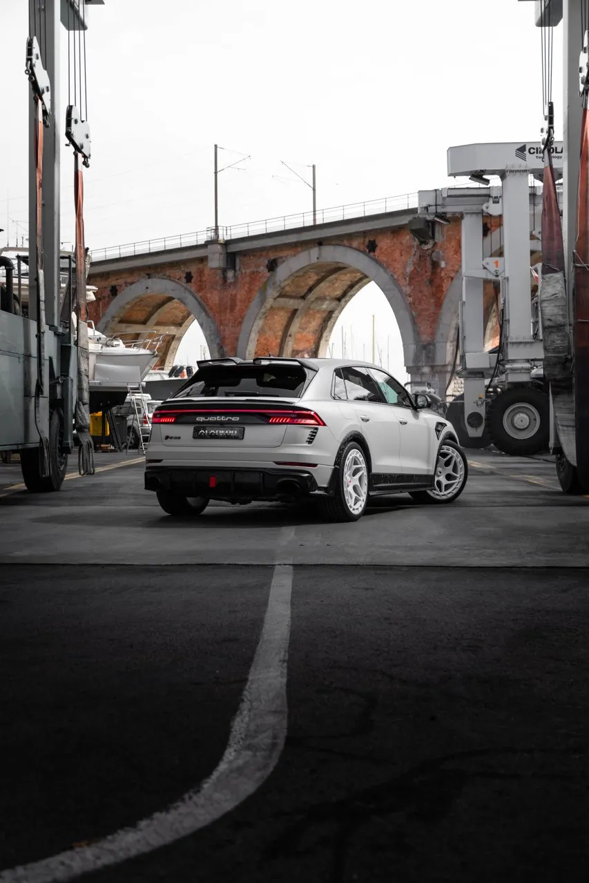 Audi RSQ8