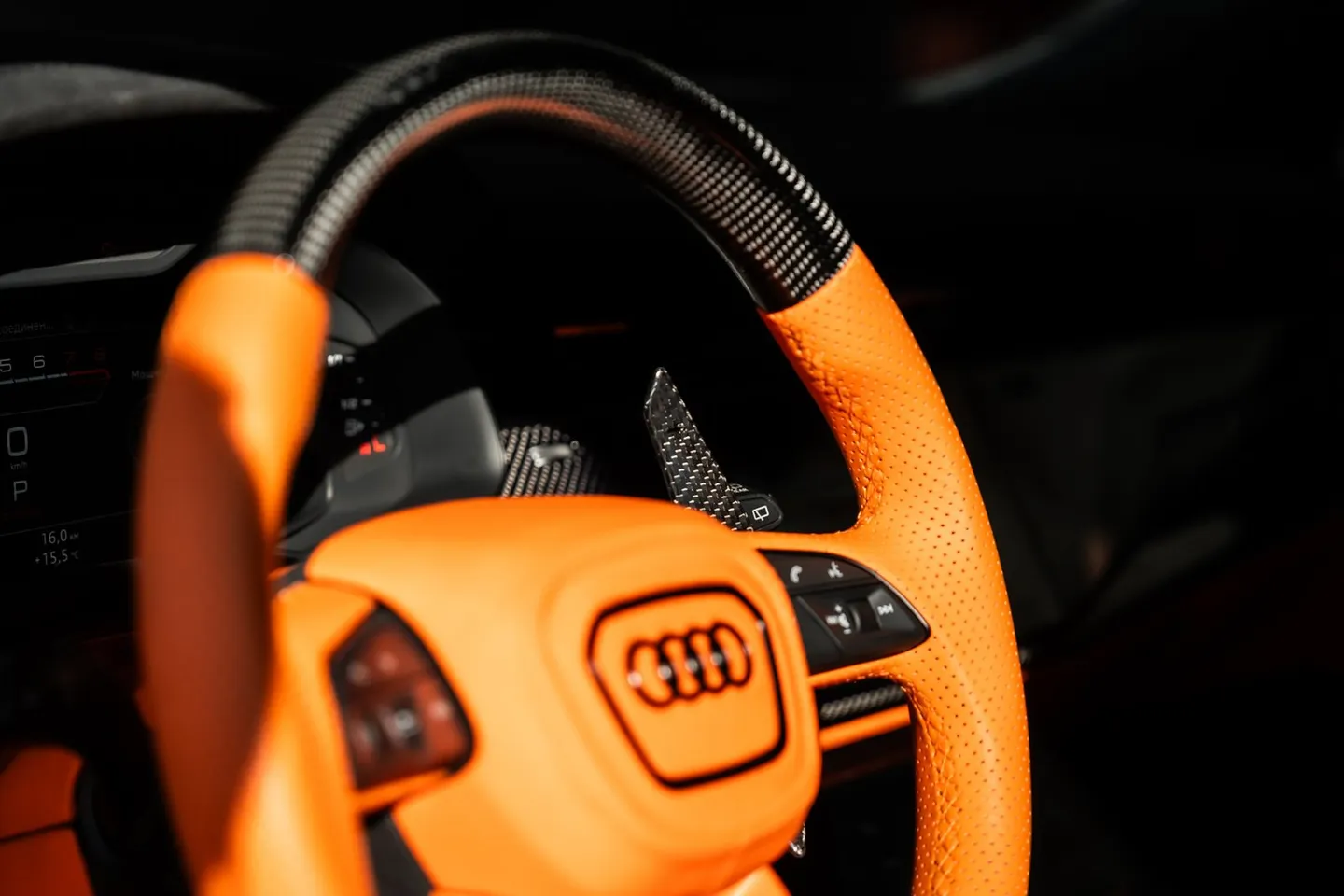 Audi RSQ8 / Фото 48