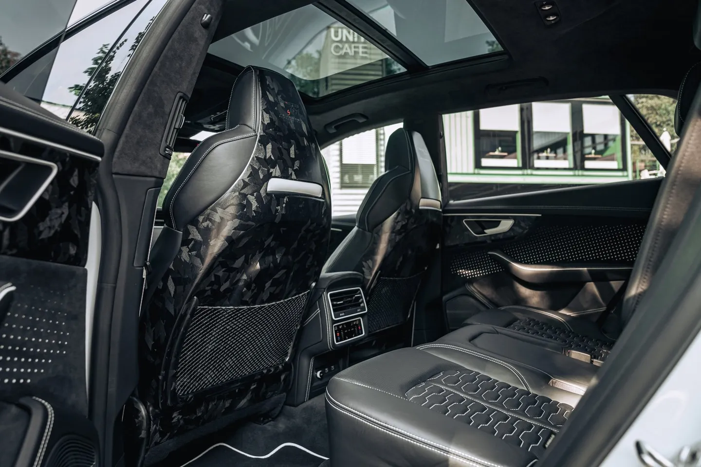 Audi RSQ8 / Фото 51