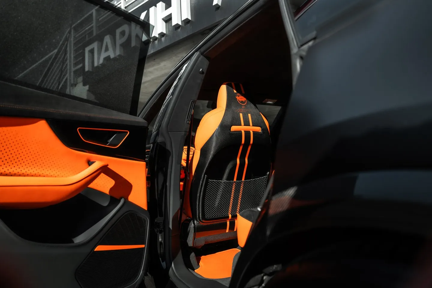 Audi RSQ8 / Фото 49
