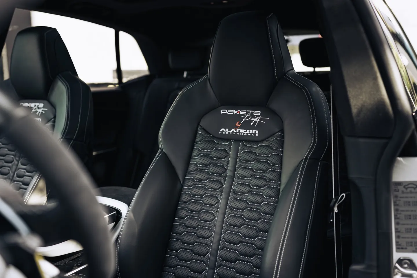 Audi RSQ8 / Фото 61