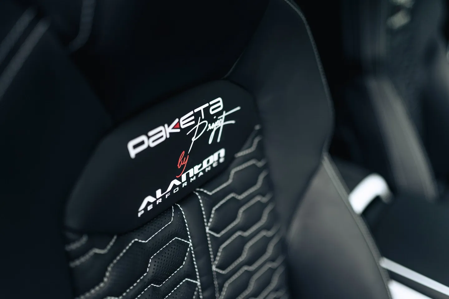 Audi RSQ8 / Фото 24