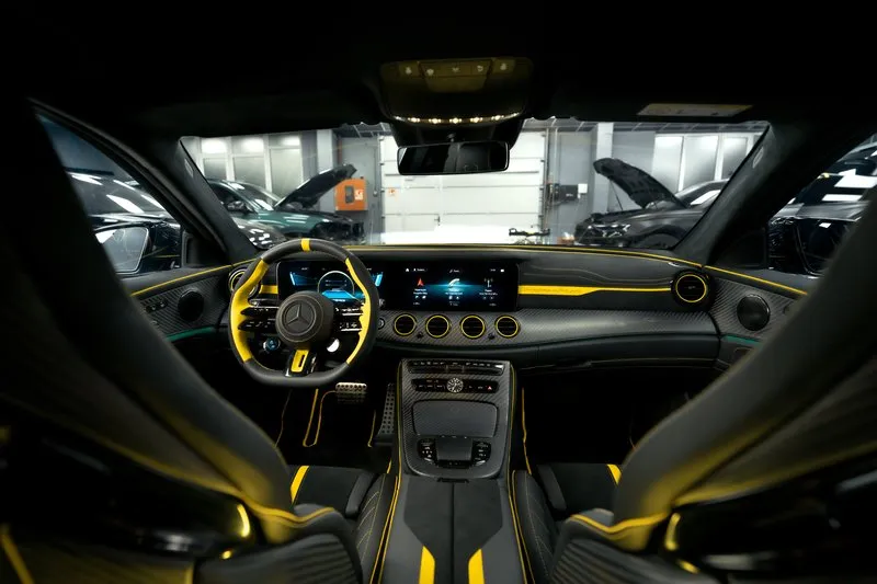 Mercedes-Benz E63 AMG / Фото 30